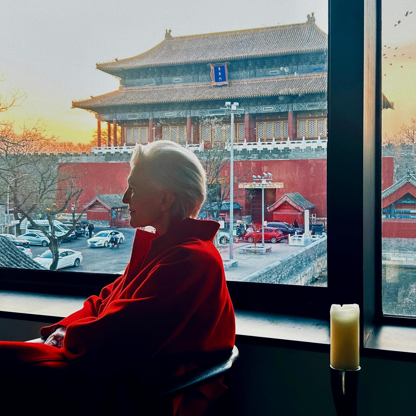 馬斯克的母親梅耶在中國感受東方韻味