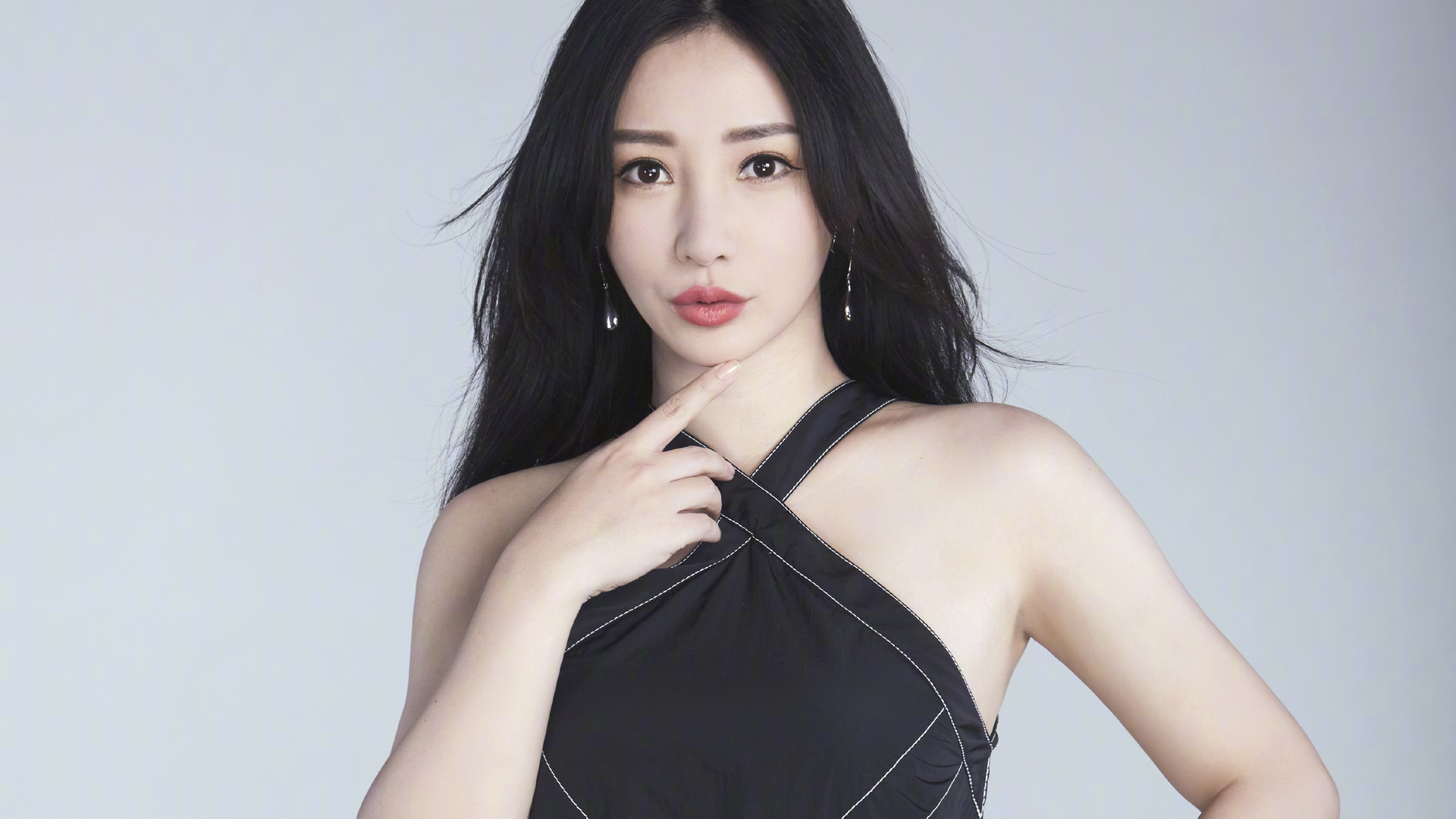 42歲的柳岩真的有那麼不堪嗎？她不婚的背後又有多少辛酸？
