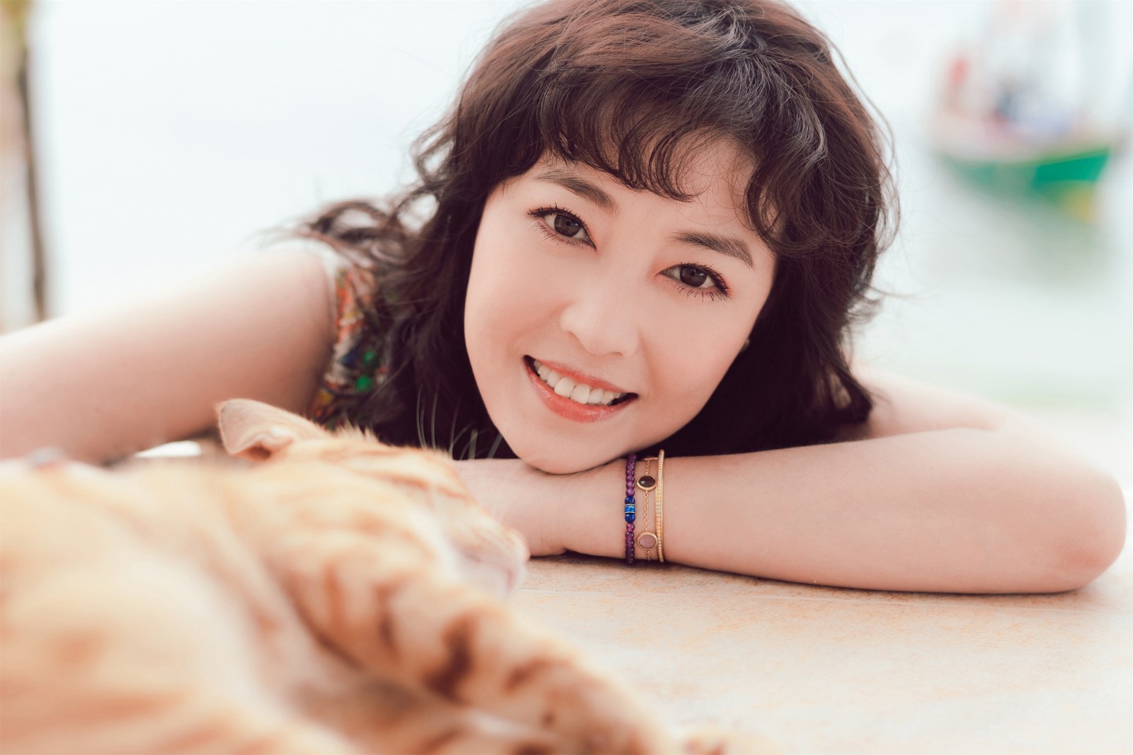周海媚突發心臟病不幸離世：猝不及防的悲劇與生命的無常。