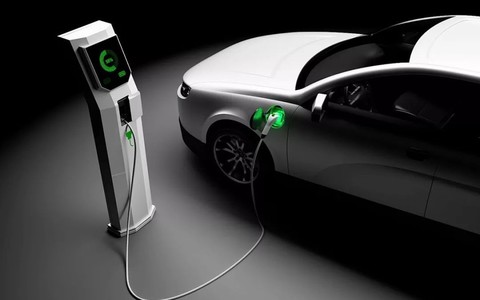 明明新能源車沒發展幾年，為什麼2023年有近35%的人開始選擇新能源車？