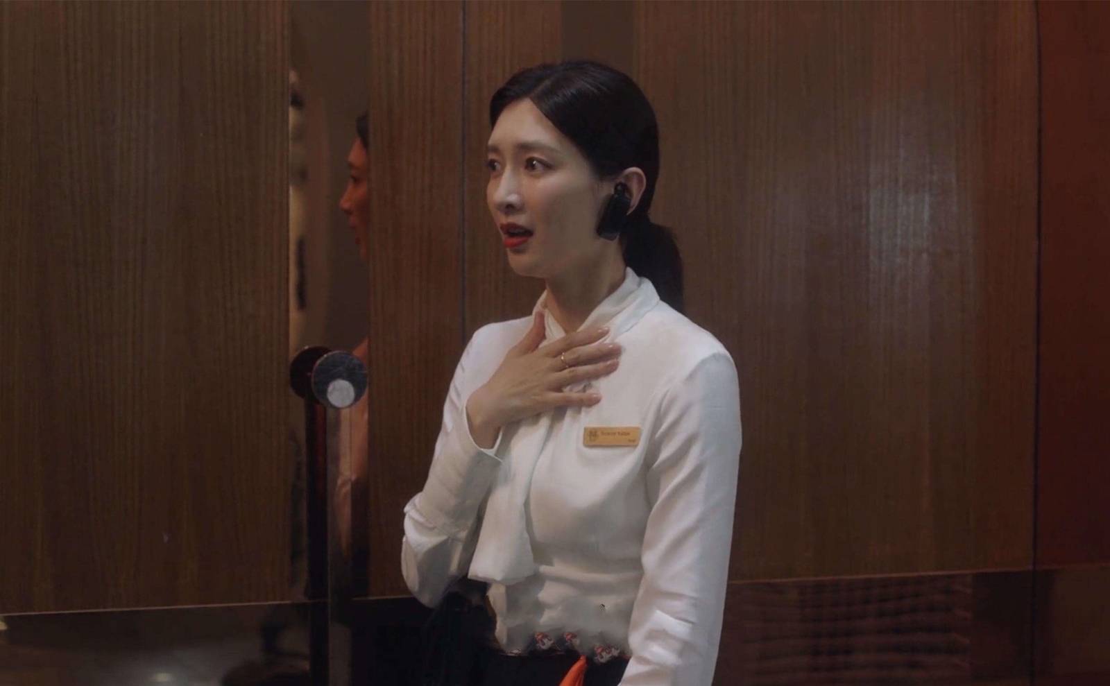 《三十而已》：「銷冠」王漫妮不自知，其實爽快下單的陳女士對她另有所圖。