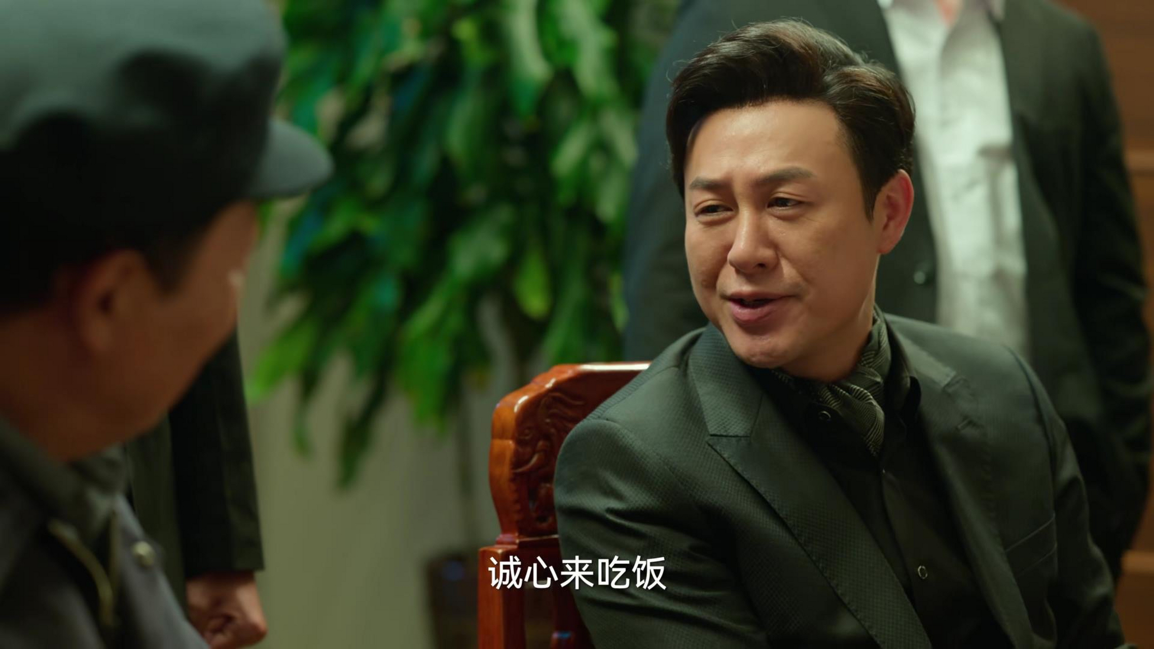 《狂飆》：李宏偉為何卻敢指著高啟強的腦門破口大罵？膽子不小呀！