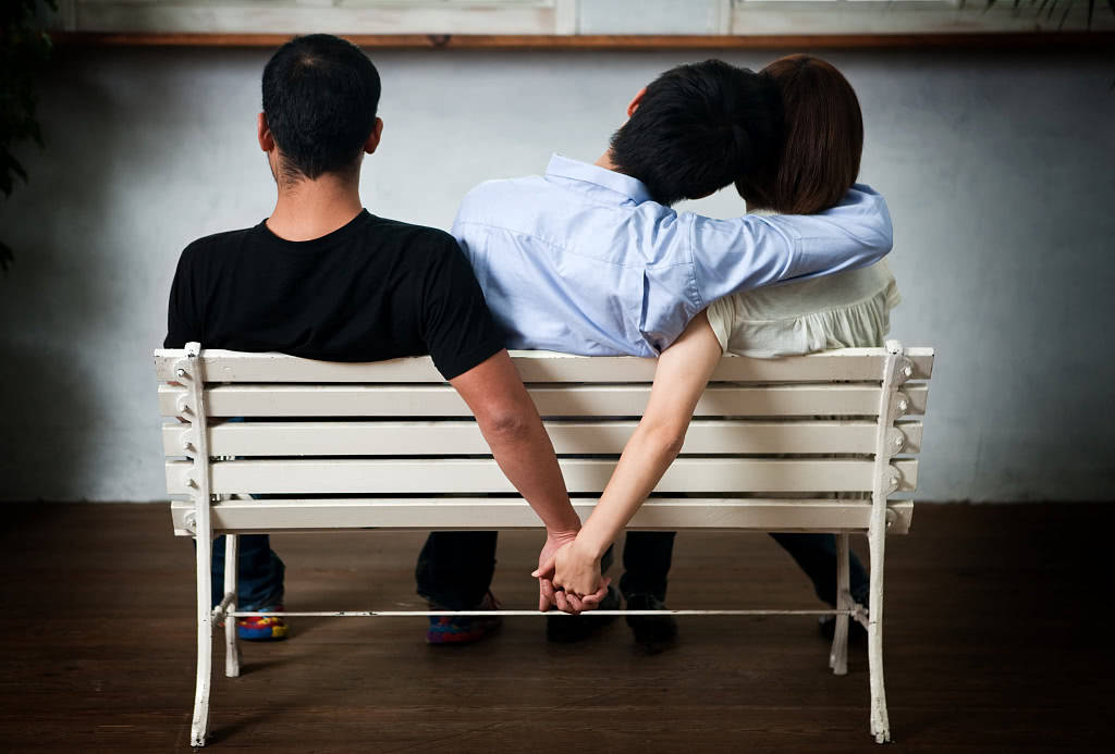 當女生無數次出軌，同居男友的堅守與無奈。