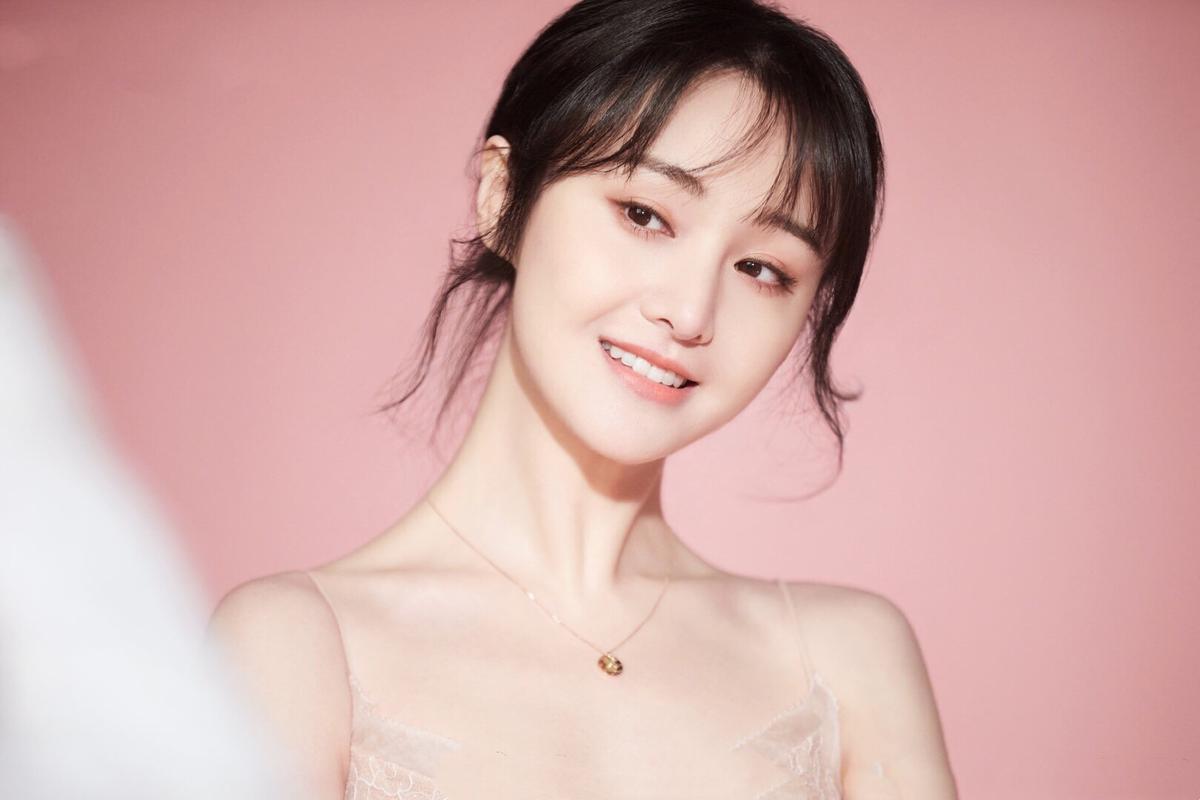 小八卦：鄭爽在美國現狀被曝光？