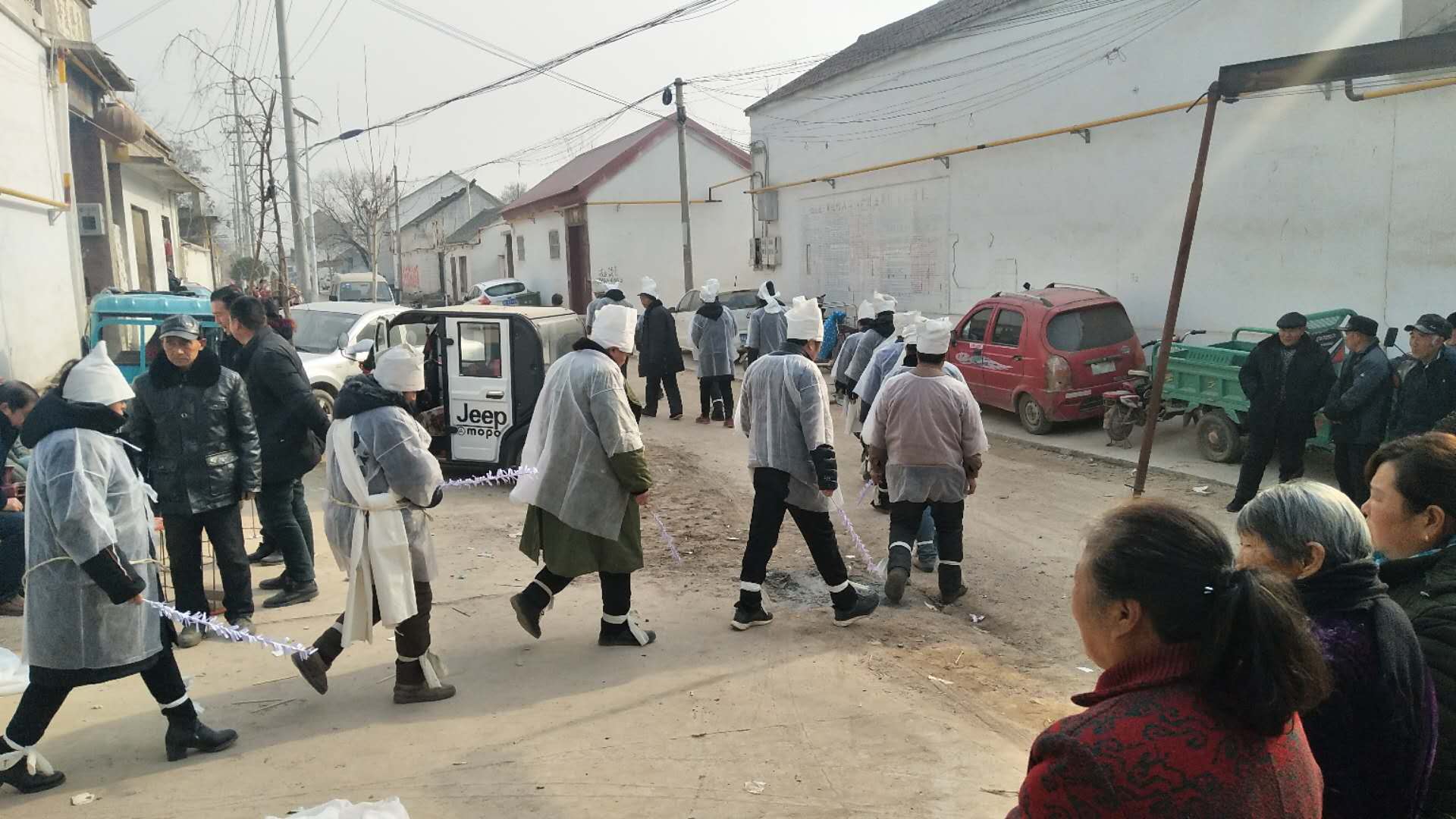 透過農村葬禮得知什麼叫嫌貧愛富、趨炎附勢。