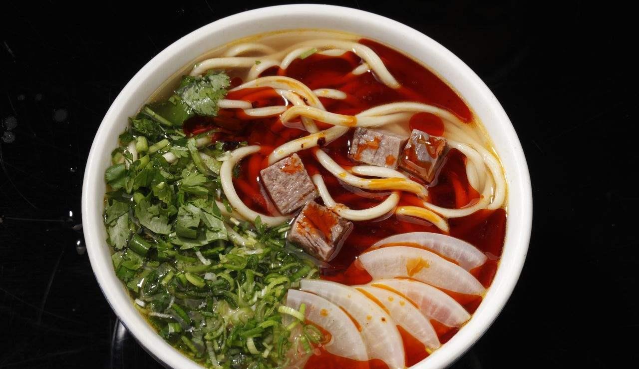 談大陸美食：蘭州牛肉麵（不同於蘭州拉麵）