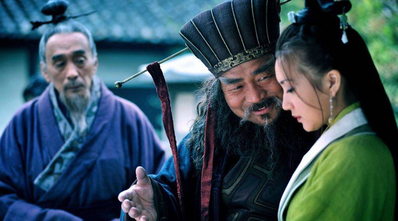 人中呂布,馬中赤兔;成也貂蟬,敗也貂蟬。