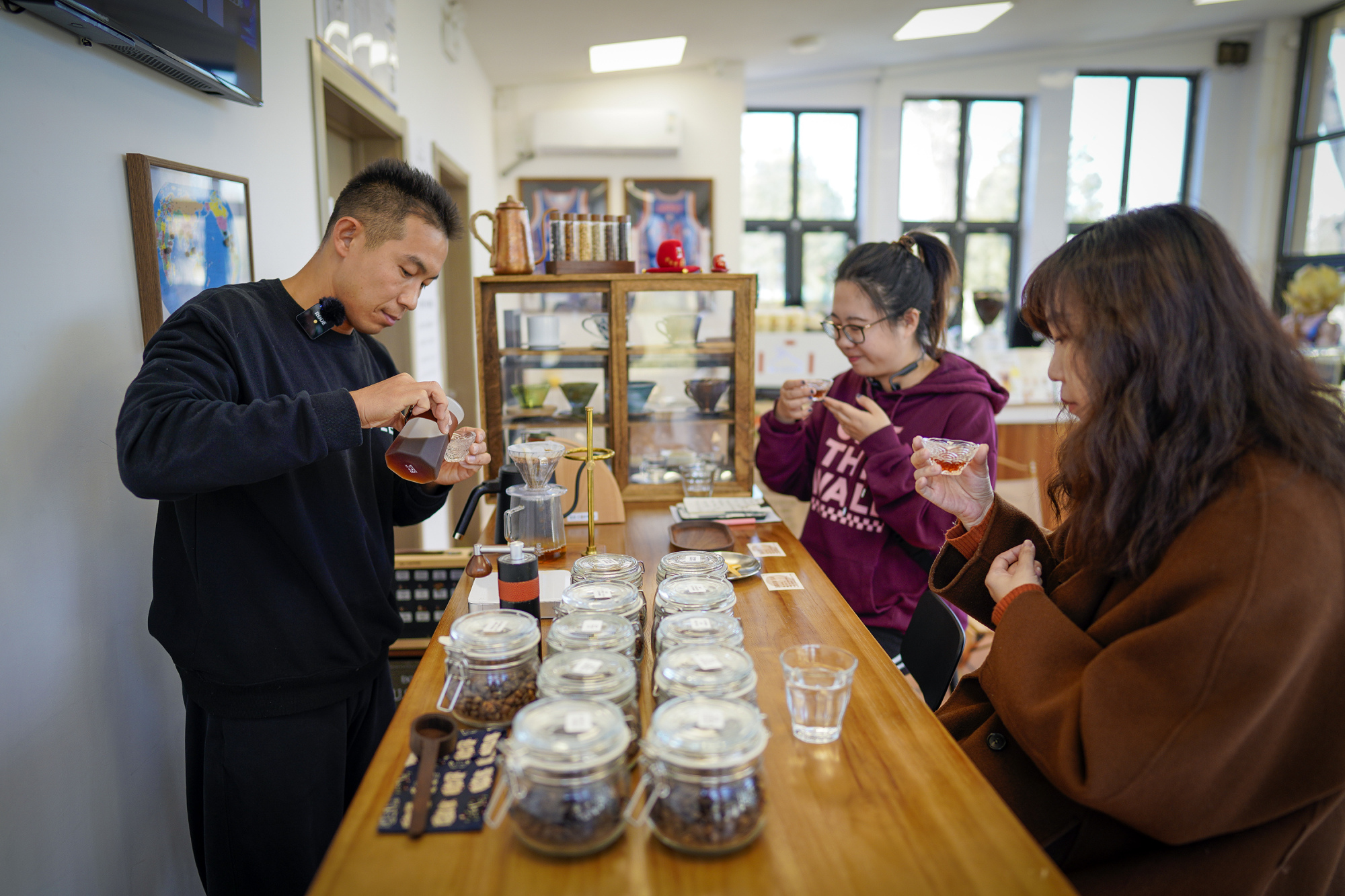 享受一杯咖啡帶來的心靈慰藉和情感共鳴