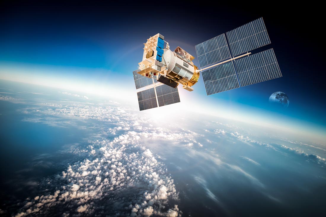 宇宙衛星和太空站為什麼要散熱，又如何散熱？