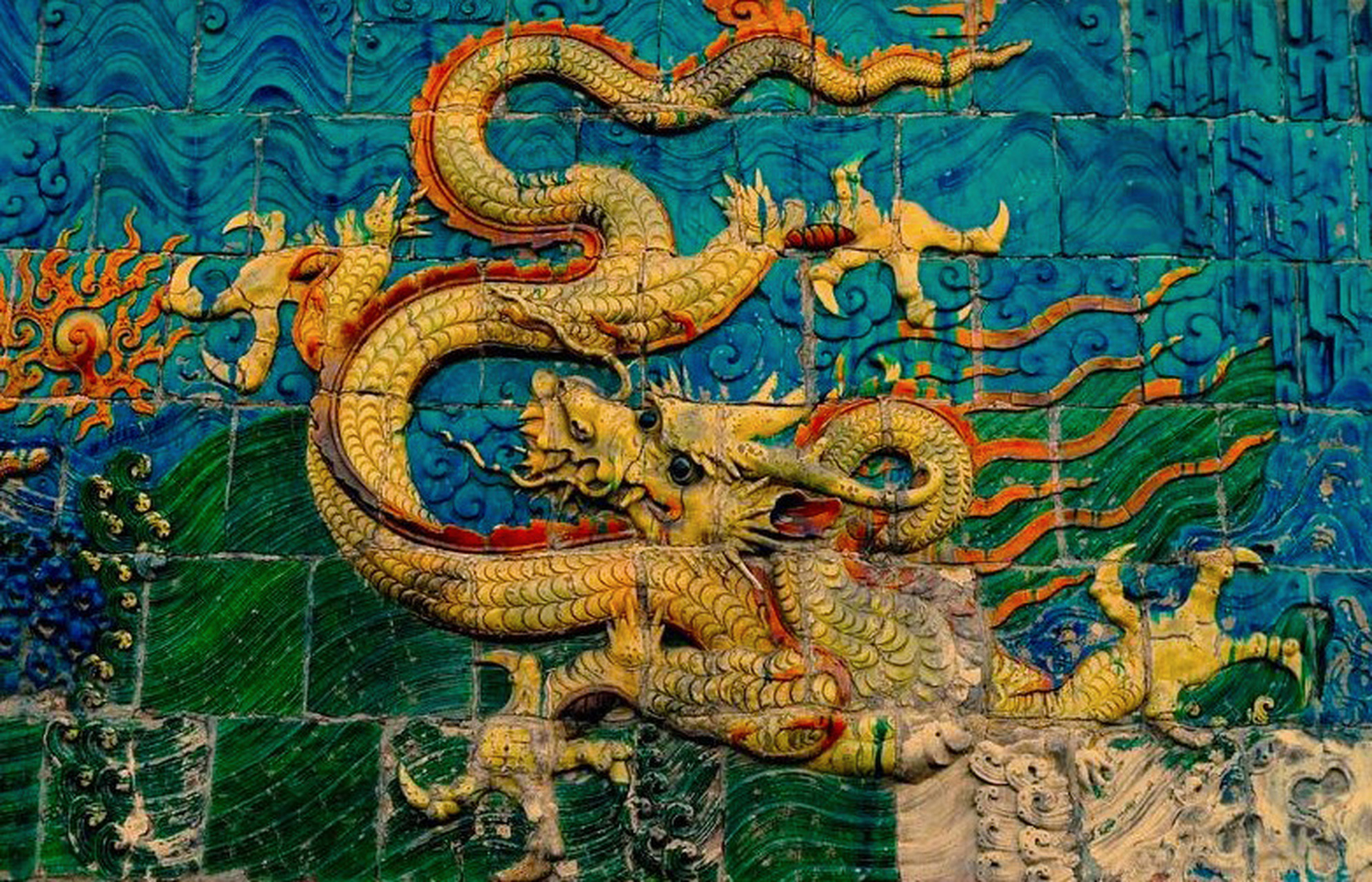 天龍圖騰：中國古代皇家與神獸的形象聯盟