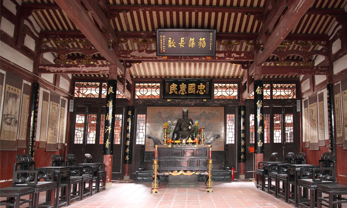 給活人蓋生祠：古代馬屁學的最高境界