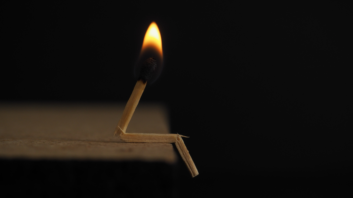 命運讓一對父子生死相隔。